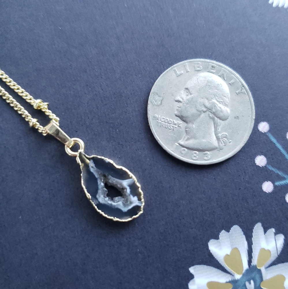 Natural Geode Slice Necklace - Picture 7 of 7
